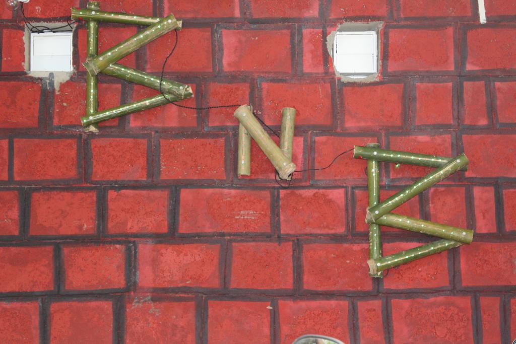 Bricks And Bamboo Hostel Andzsuna Kültér fotó